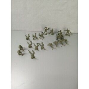 Army‎ Men Green 19 Piece Lot
